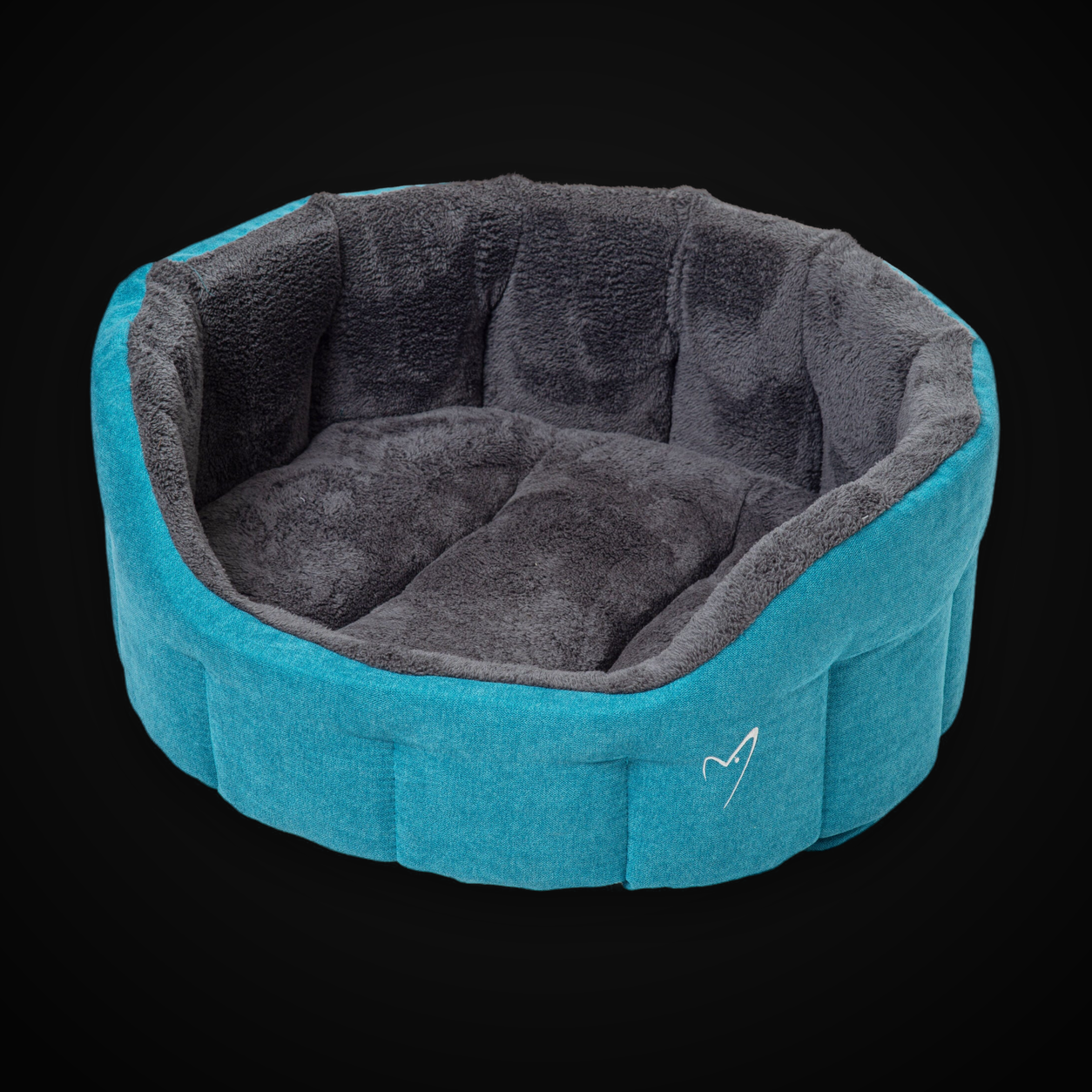 Camden Deluxe Bed XL catalogue image 5 on MajorPaw black studio background