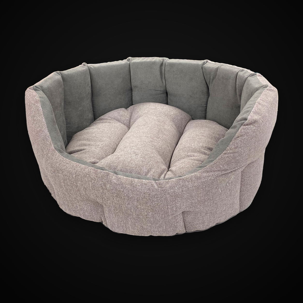 Camden Deluxe Bed XL catalogue image 6 on MajorPaw black studio background