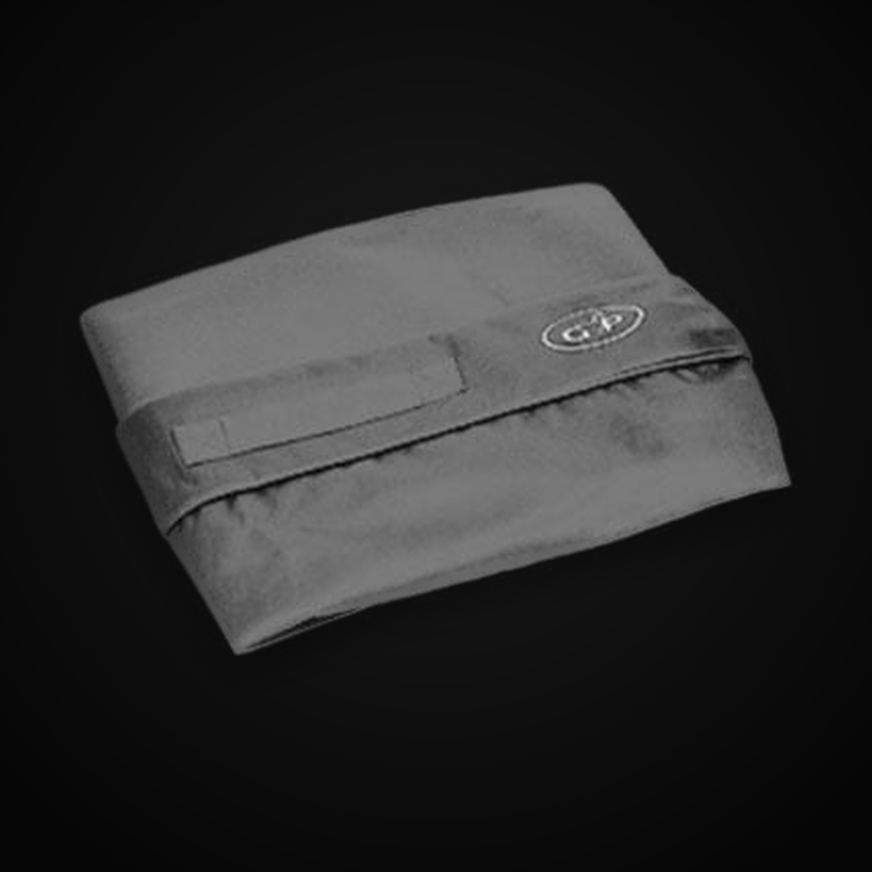 Outdoor Sleeper Cover Large catalogue image 5 on MajorPaw black studio background